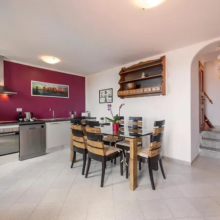 Maison Michelle - Homy 5 Terre-3